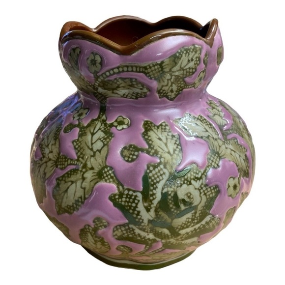 Seymour Mann Other - China Blue Fine Porcelain Seymour
Mann Pot Vase Pink W/ Green
Floral Design